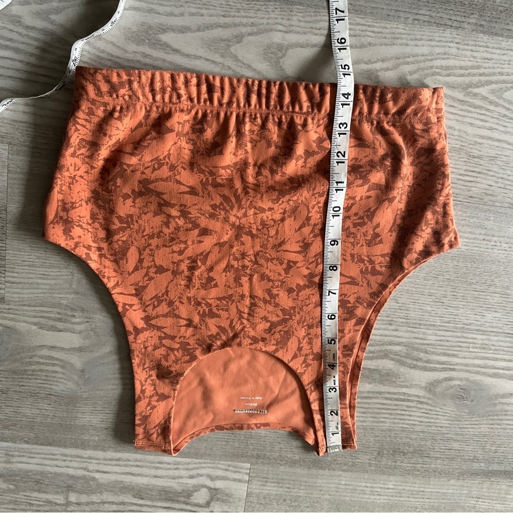 REI Co-op Orange Pattern Longline Sports Bra Medium - Picture 8 of 8
